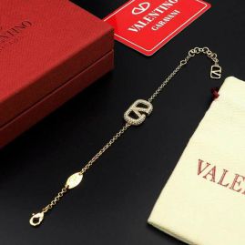 Picture of Valentino Bracelet _SKUValentinobracelet11lyx315921